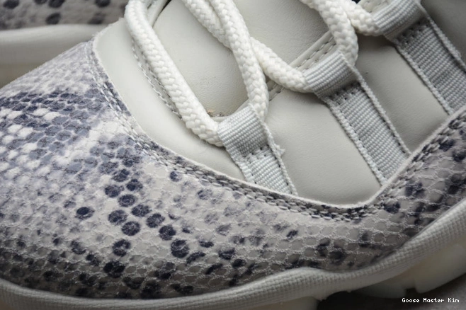 Light Low Bone Air CD6846-002 SE Snake Jordan 11 0804